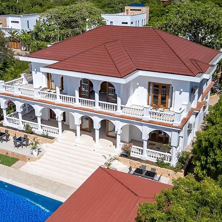 Villa Branca Diani Boutique Luxury & Personalized Service 迪亚尼海滩 外观 照片