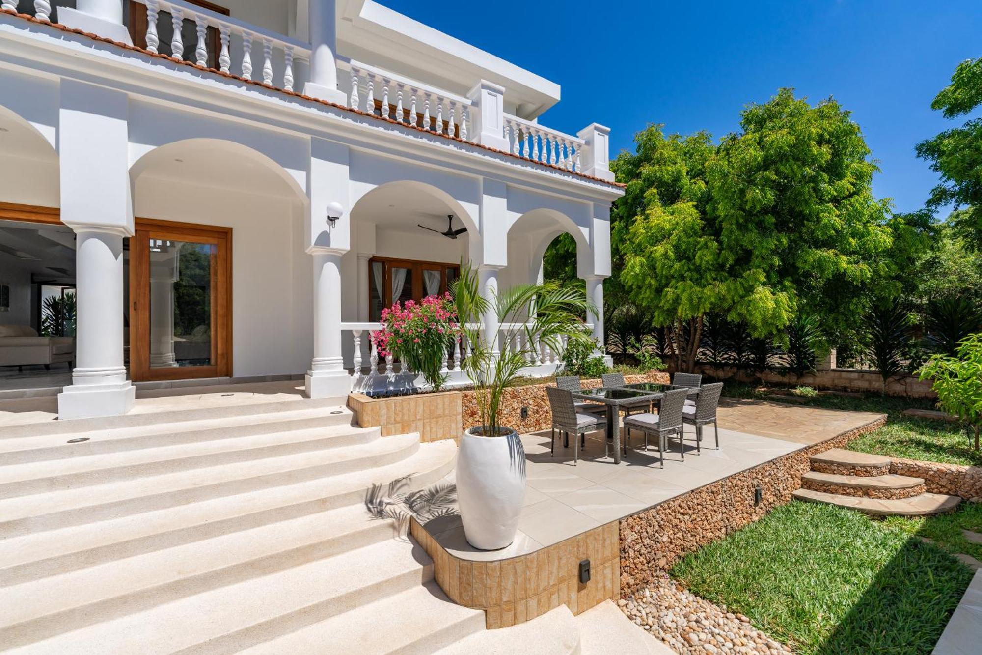 Villa Branca Diani Boutique Luxury & Personalized Service 迪亚尼海滩 外观 照片